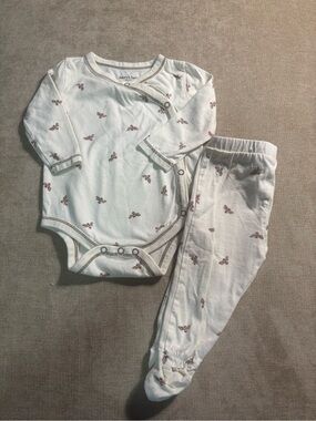 Burt's Bees Baby Cream Bodysuit & Footed Pant Set with Brown Bee Print